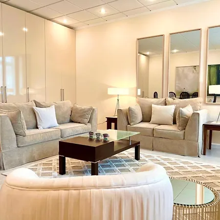 Luxury Stay-in Old Town Centre *