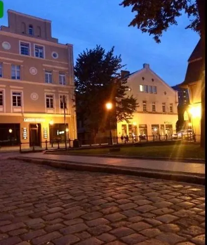 Luxury Stay-in Old Town Centre דירה *