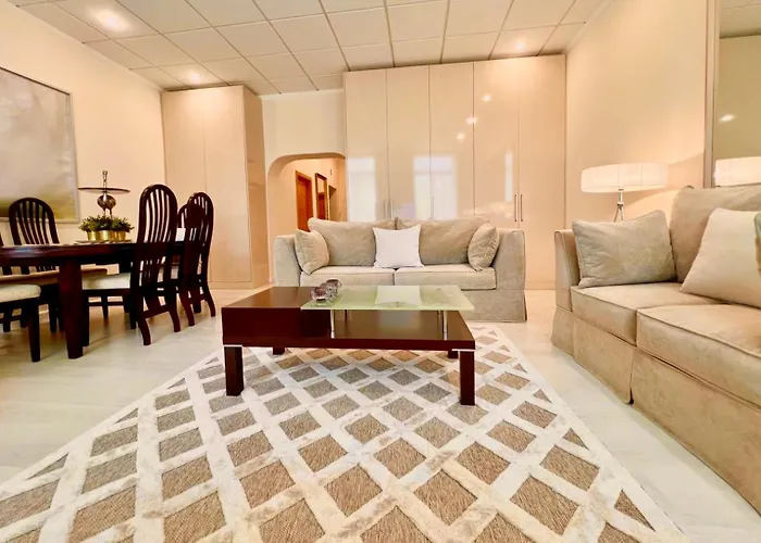 Luxury Stay-in Old Town Centre