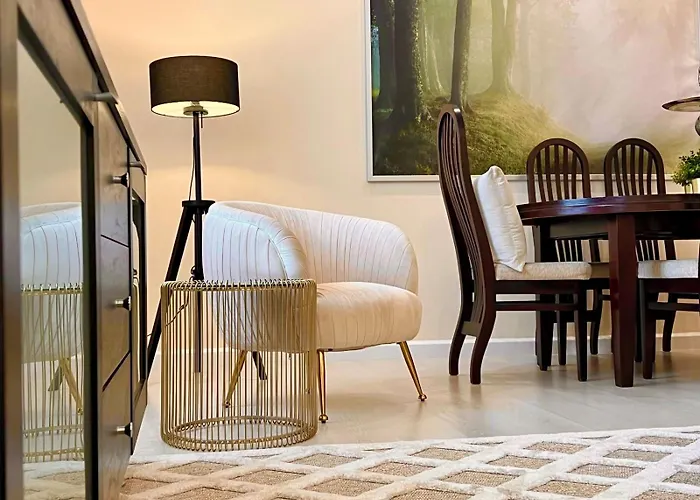 Luxury Stay-in Old Town Centre דירה