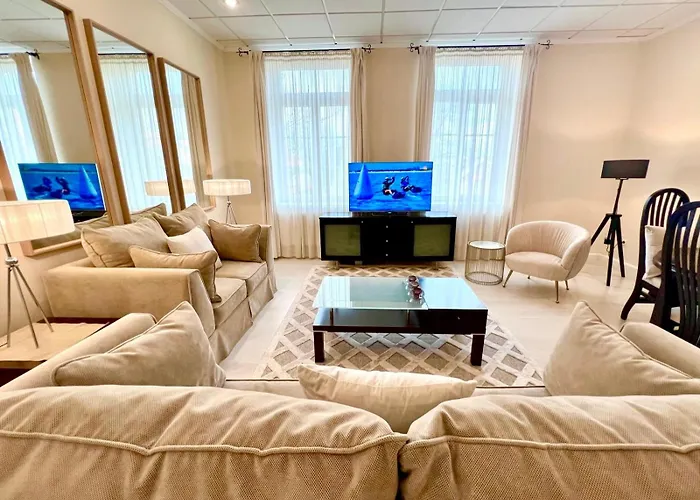 Luxury Stay-in Old Town Centre דירה *